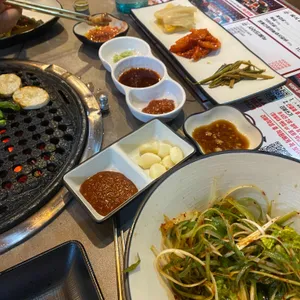 육식남 대표 사진