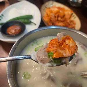 푸주옥 대표 사진