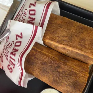 조니스칼조네하우스 리뷰 사진