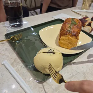 트리고 사진