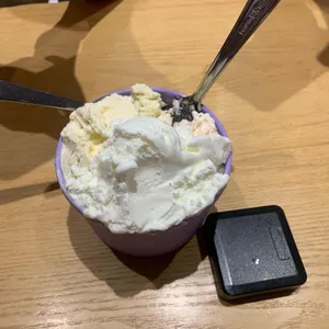 배스킨라빈스 대표 사진