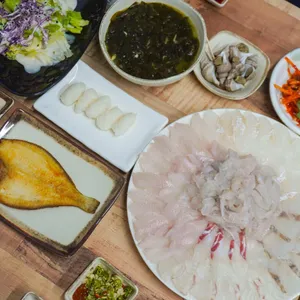 사량도 자연산횟집 사진