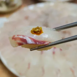 사량도 자연산횟집 사진