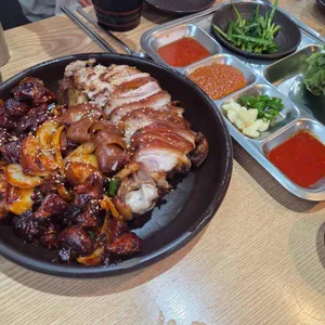 오성족발 사진