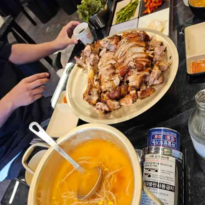 족발예찬 대표 사진