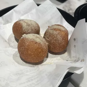 교촌치킨 사진