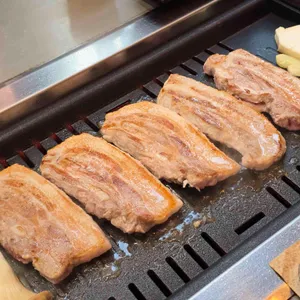 걱정돼지_삼겹살 사진