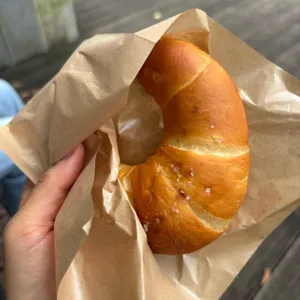 베통 바이 멜로워 사진
