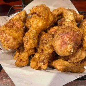 교촌치킨 사진
