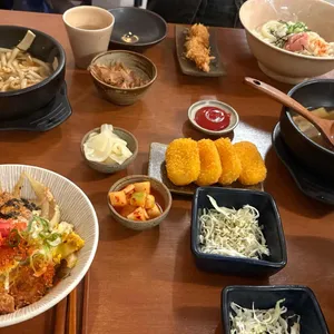 하쿠야 덮밥카레 사진