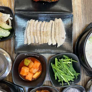 조선돼지국밥 사진