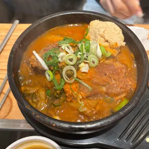 콩뼈숯뼈감자탕 사진 1
