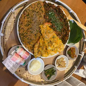 바다앞꼬막집 사진