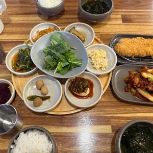 달그락식탁 사진