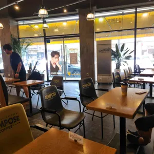 컴포즈커피 리뷰 사진