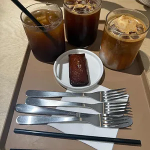 돌핀커피로스터스 대표 사진