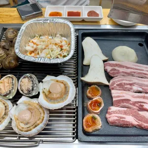 정동진 고기랑조개랑 사진