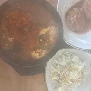 콩밭뜰 짬뽕순두부국밥 대표 사진