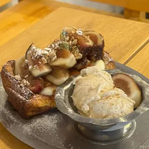 포트레이트 커피바 사진