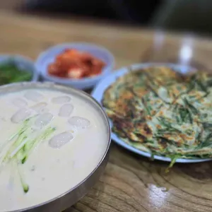 버섯칼국수 사진