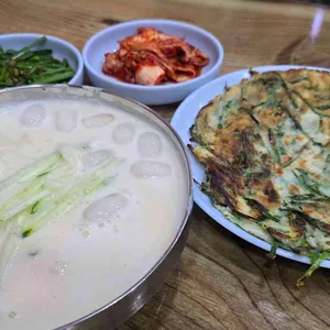 버섯칼국수 대표 사진