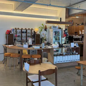 네이비스 라운지 리뷰 사진