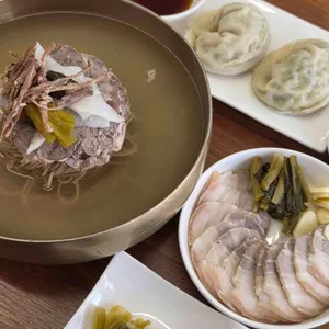금야면옥 대표 사진