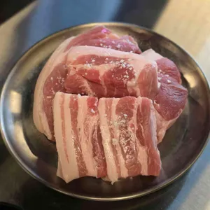 연탄도야지 사진