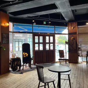 카페 본 투 비 클래식 대표 사진