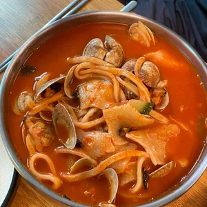 순댕이네 얼큰칼국수 대표 사진