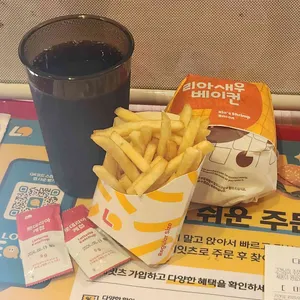 롯데리아 대표 사진