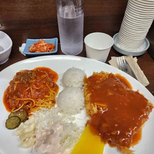 피터팬돈까스 사진 1