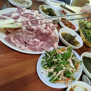 원조툇골바위집 대표 사진