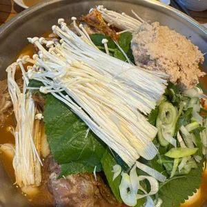 콩뼈숯뼈감자탕 대표 사진