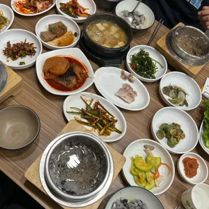 신토불이 영양솥밥 한정식 대표 사진