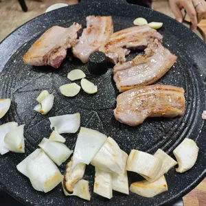 1983 흑돼지오겹살 무한리필 대표 사진