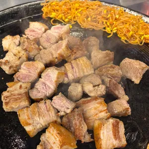 동두천솥뚜껑삼겹살 대표 사진