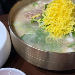 평이담백 뼈칼국수 사진