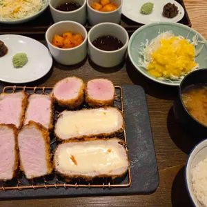 모범가츠 대표 사진