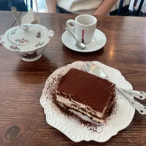 메라빌리아 사진