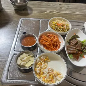 미녀는숙주를좋아해 푸짐한식당 대표 사진