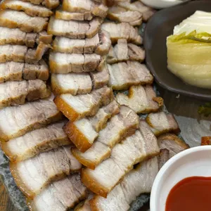 장비빔국수와 굴국밥 보쌈 대표 사진