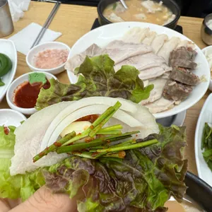 쌍둥이 돼지국밥 사진