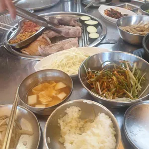 진주꽃돼지 대표 사진