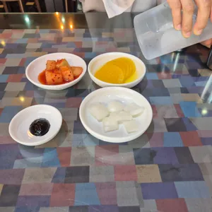 향 사진