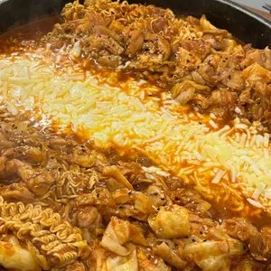 장인닭갈비 사진