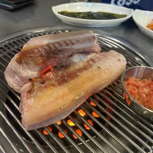 김돈이 사진