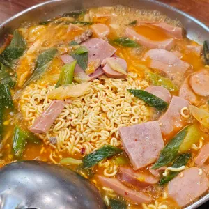 홍대부대찌개 대표 사진