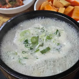 아저씨순대국 대표 사진