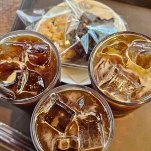 숲에숨다 대표 사진
